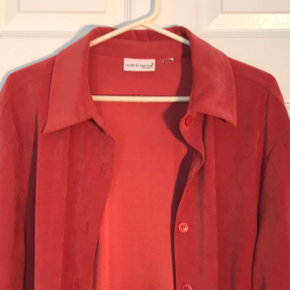 Croft & Barrow Women’s Stretch  Button Down Jacket. Color is Rusty Orange.  XL